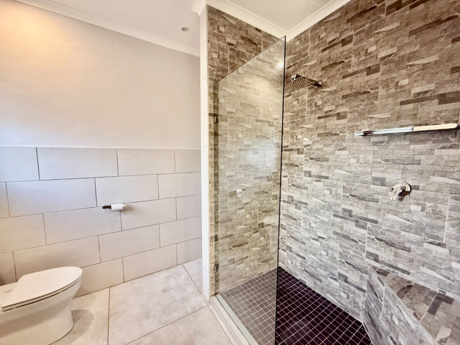 To Let 3 Bedroom Property for Rent in Melodie North West